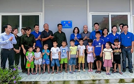 TW Đoàn và TW Hội TNVN thăm và tặng quà tại đảo Bạch Long Vĩ