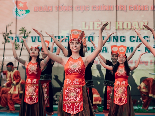 Những hình ảnh đẹp của Liên hoan dân vũ các trường CAND khu vực phía Nam - Ảnh minh hoạ 6