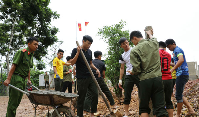 Học viên Trường Cao đẳng ANND 1 giúp dân xây dựng nông thôn mới - Ảnh minh hoạ 2
