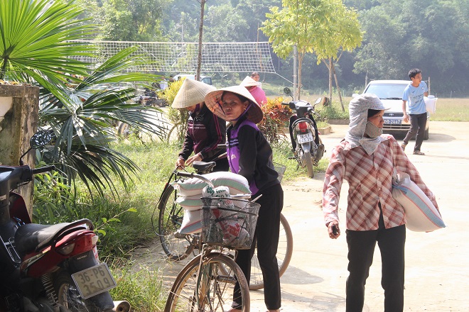 Sẻ chia khó khăn với nhân dân vùng lũ Thanh Hóa - Ảnh minh hoạ 12