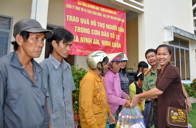 Chia sẻ khó khăn với người dân vùng bão lũ Khánh Hòa - Ảnh minh hoạ 3