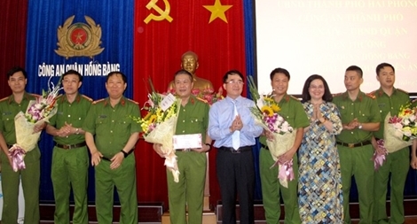 Khen thưởng Ban chuyên án Công an quận Hồng Bàng