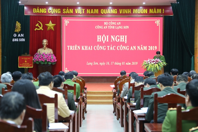 Công an tỉnh Lạng Sơn tổ chức hội nghị triển khai công tác 2019 - Ảnh minh hoạ 4