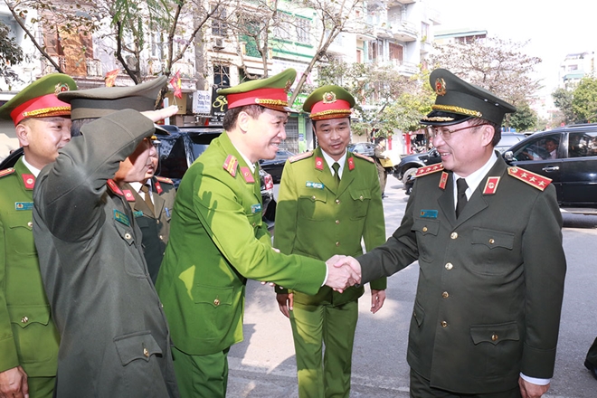 Thứ trưởng Nguyễn Văn Thành kiểm tra công tác ứng trực tại một số đơn vị - Ảnh minh hoạ 3