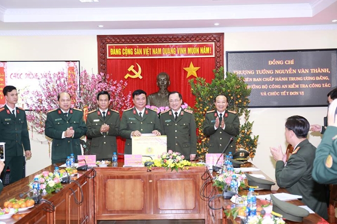 Thứ trưởng Nguyễn Văn Thành kiểm tra công tác ứng trực tại một số đơn vị - Ảnh minh hoạ 2