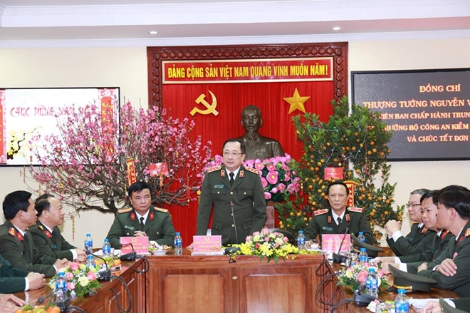 Thứ trưởng Nguyễn Văn Thành kiểm tra công tác ứng trực tại một số đơn vị