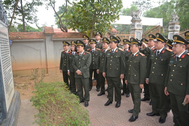Học viện Chính trị CAND dâng hương tại Khu di tích Kim Liên - Ảnh minh hoạ 4