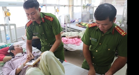 Công an Đắk Nông: Vượt 300 km đến tận giường bệnh làm CMND cho người dân để chữa bệnh