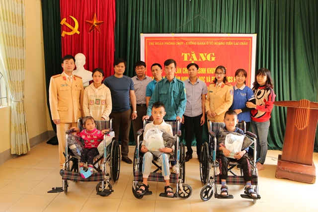 Ấm áp chương trình tình nguyện tại xã Pa Tần - Ảnh minh hoạ 5