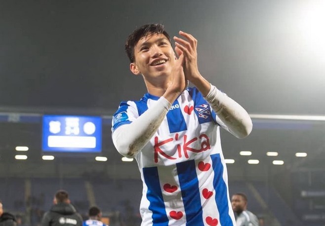 Văn Hậu là một trong hai cầu thủ Việt Nam xuất ngoại đến châu Âu trong năm 2019. Ảnh SC Heerenveen.