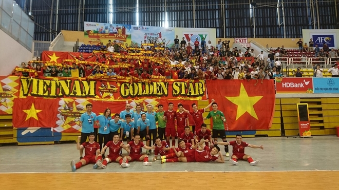 Đánh bại Myanmar trong trận tranh hạng Ba, ĐT Việt Nam giành vé dự VCK futsal châu Á 2020. Ảnh: VFF.