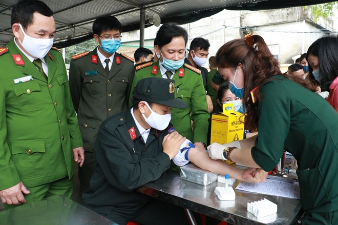 Cảnh sát cơ động Nghệ An hiến tặng 150 đơn vị máu