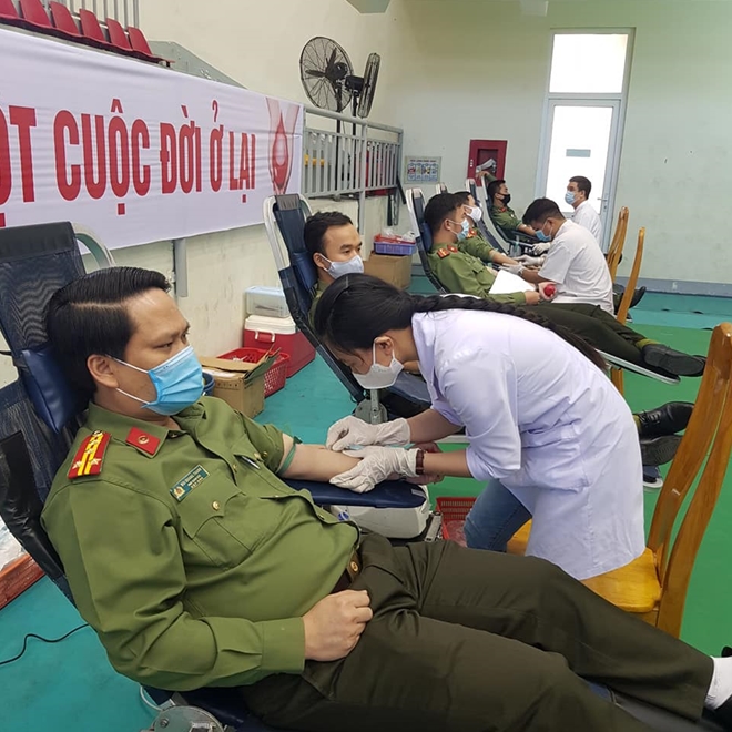 CBCS Công an Quảng Bình hiến 1000 đơn vị máu