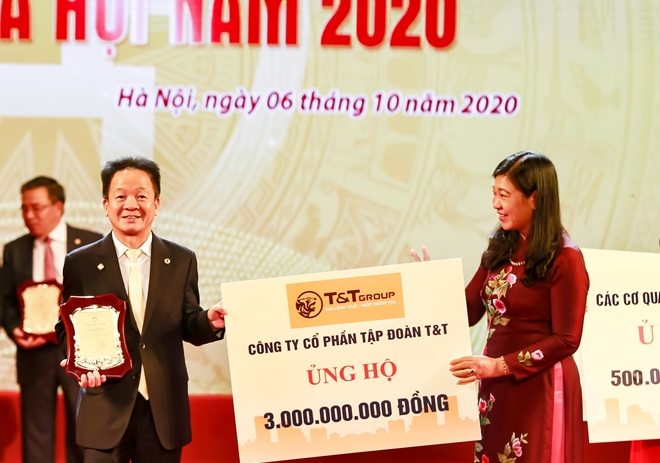 “Bầu Hiển” ủng hộ 5 tỷ đồng Quỹ Vì người nghèo thành phố Hà Nội