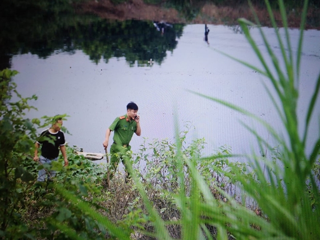 Điều động thợ lặn tìm kiếm nữ sinh mất tích trên sông Nhuệ