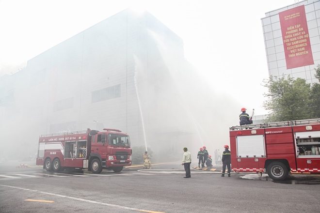 Diễn tập chữa cháy và CNCH quy mô lớn tại Khu Công nghiệp - Ảnh minh hoạ 3