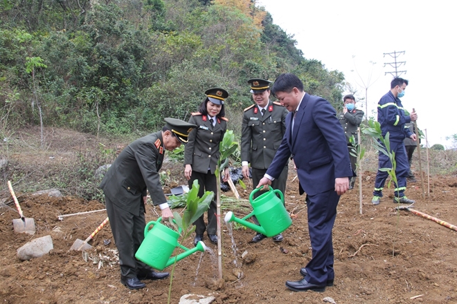 Thứ trưởng Nguyễn Văn Sơn dự Lễ phát động ra quân bảo vệ môi trường - Ảnh minh hoạ 3
