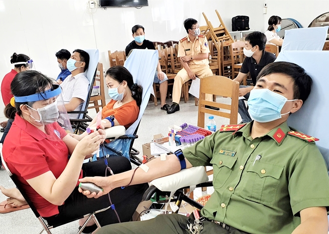 Đại úy Công an 28 lần hiến máu tình nguyện
