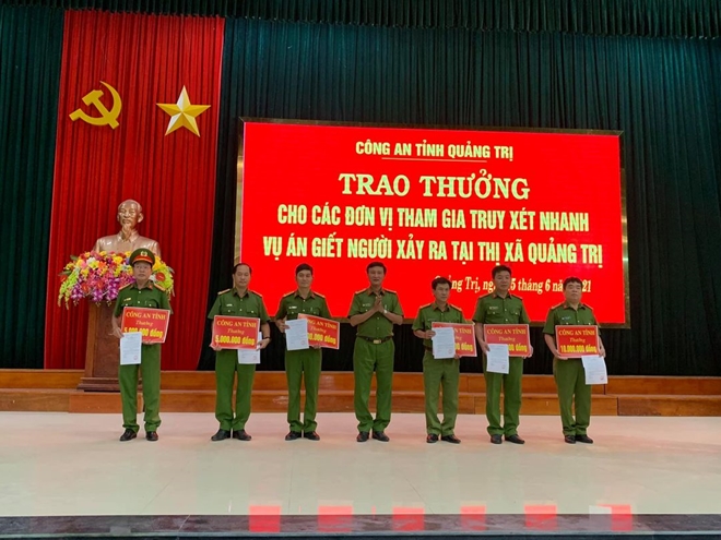 Khen thưởng các đơn vị tham gia truy xét nhanh vụ án giết người tại Quảng Trị