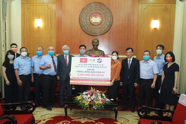 Doanh nhân Đài Loan tại Việt Nam ủng hộ 3 tỷ đồng phòng chống dịch