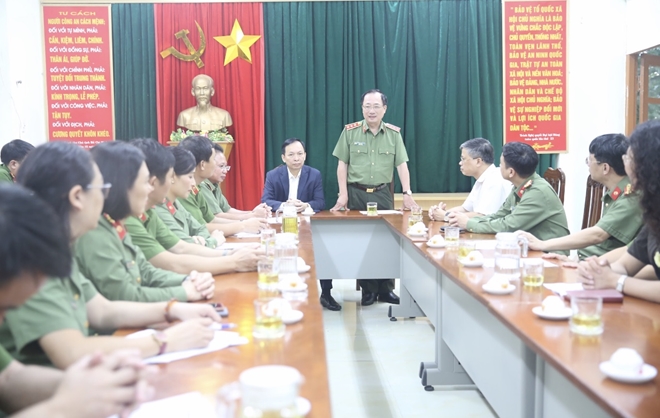 Thứ trưởng Nguyễn Văn Thành thăm và làm việc với Công an huyện Kim Bôi- tỉnh Hòa Bình - Ảnh minh hoạ 2
