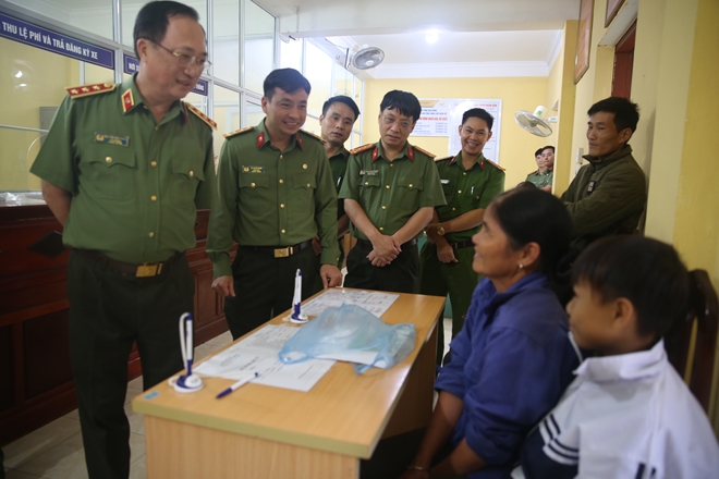 Thứ trưởng Nguyễn Văn Thành thăm và làm việc với Công an huyện Kim Bôi- tỉnh Hòa Bình - Ảnh minh hoạ 4