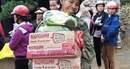 Người dân TP Ninh Bình chia sẻ khó khăn với đồng bào Quảng Trị bị lũ lụt