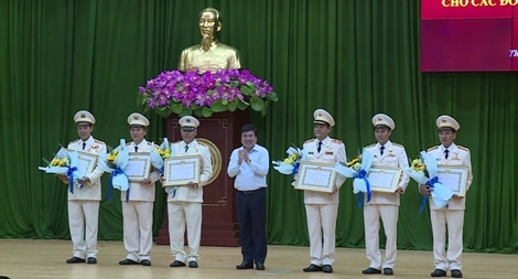 Xây dựng lực lượng Công an TP Hồ Chí Minh ngày càng trong sạch, vững mạnh