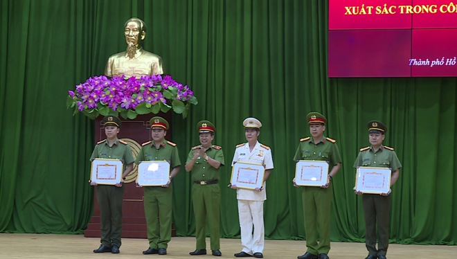 Xây dựng lực lượng Công an TP Hồ Chí Minh ngày càng trong sạch, vững mạnh - Ảnh minh hoạ 4
