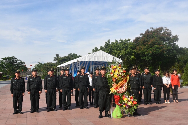 Trung đoàn CSCĐ Trung Bộ về Quảng Trị tri ân các liệt sỹ và Mẹ Việt Nam anh hùng