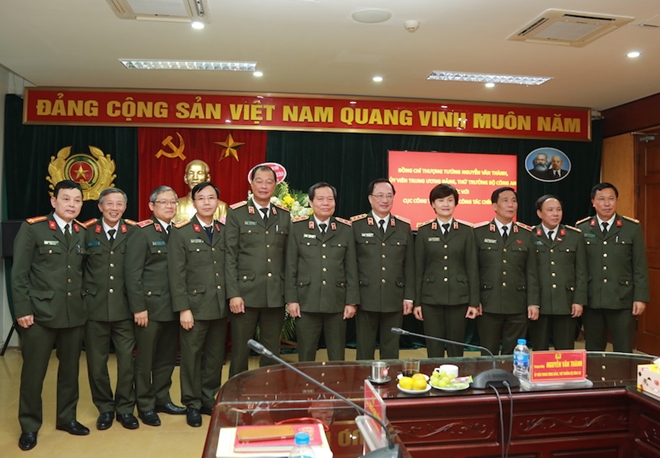 Thứ trưởng Nguyễn Văn Thành làm việc với Cục Công tác đảng và công tác chính trị - Ảnh minh hoạ 3