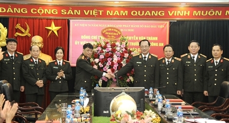 Thứ trưởng Nguyễn Văn Thành chúc mừng Báo CAND nhân kỷ niệm 74 năm Ngày phát hành số báo đầu tiên