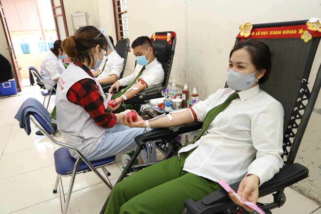 Tiểu đoàn Cảnh sát bảo vệ hàng đặc biệt hiến máu tình nguyện năm 2021 - Ảnh minh hoạ 2