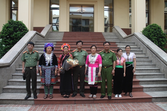 Gặp mặt đoàn đại biểu người uy tín trong dân tộc thiểu số tỉnh Lai Châu - Ảnh minh hoạ 5