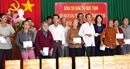 Phó Chủ tịch nước Đặng Thị Ngọc Thịnh thăm hỏi người dân vùng lũ Quảng Ngãi