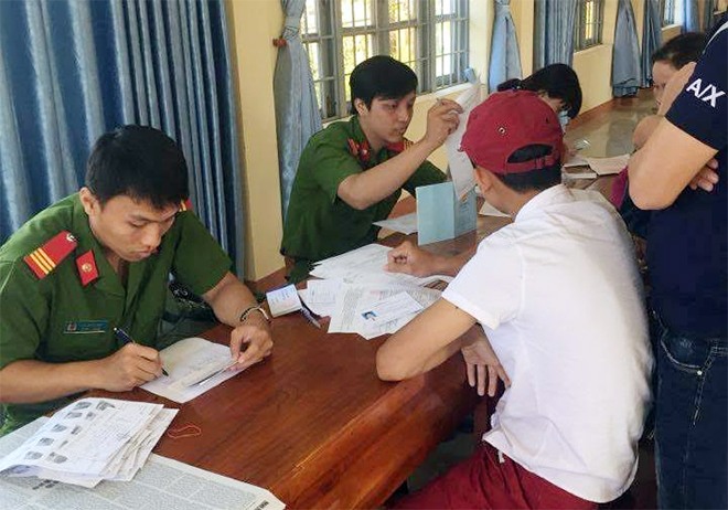 Tuổi trẻ Công an tỉnh Phú Yên sửa nhà cho người nghèo - Ảnh minh hoạ 5