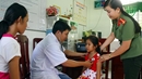 Khám bệnh, phát thuốc miễn phí cho trẻ em nghèo