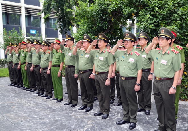 Bộ Công an nỗ lực đi đầu trong thực hiện Nghị quyết Trung ương 4, khóa XII - Ảnh minh hoạ 2