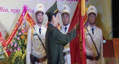 Trại giam số 5 đón nhận Huân chương chiến công hạng Nhì
