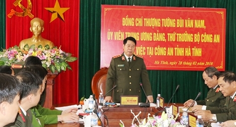 Thứ trưởng Bùi Văn Nam kiểm tra công tác tại Công an Hà Tĩnh