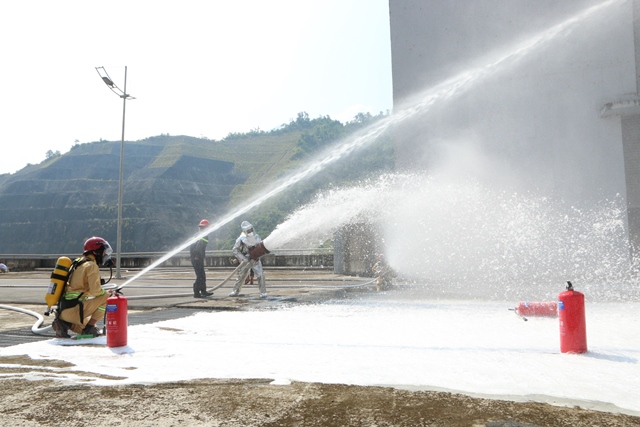 Diễn tập phương án chữa cháy tại Nhà máy Thủy điện Lai Châu - Ảnh minh hoạ 2