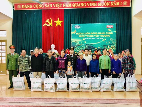Trao quà tết cho đồng bào nghèo tại 5 huyện miền núi tỉnh Thanh Hóa - Ảnh minh hoạ 2