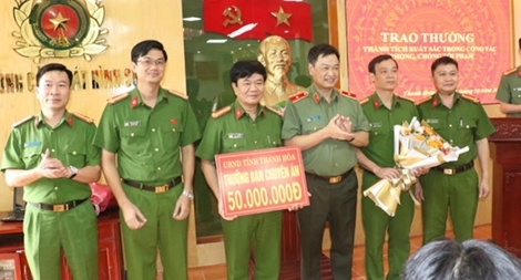 Khen thưởng các đơn vị khám phá trọng án tại Thanh Hóa