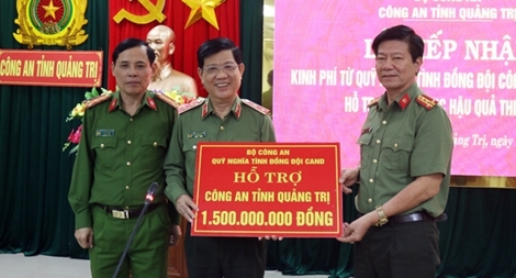 Thứ trưởng Nguyễn Văn Sơn kiểm tra công tác khắc phục hậu quả bão số 13