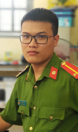 Trung úy - nhà văn Phan Đức Lộc: Trót đam mê văn chương