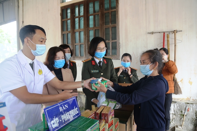 Hỗ trợ mô hình sinh kế cho nhân dân vùng lũ huyện Cẩm Xuyên