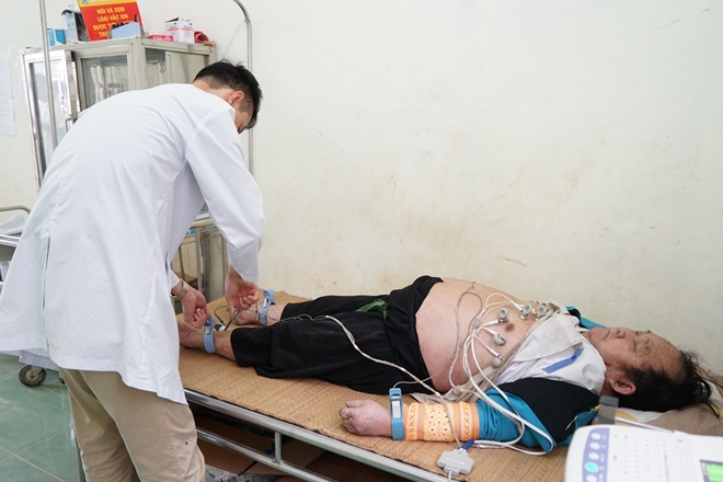 Khám và phát thuốc miễn phí cho 750 người dân nghèo ở Thanh Hóa - Ảnh minh hoạ 4