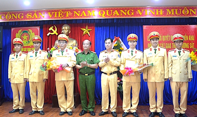 Ra mắt Đội CSGT đường sắt Công an Đà Nẵng