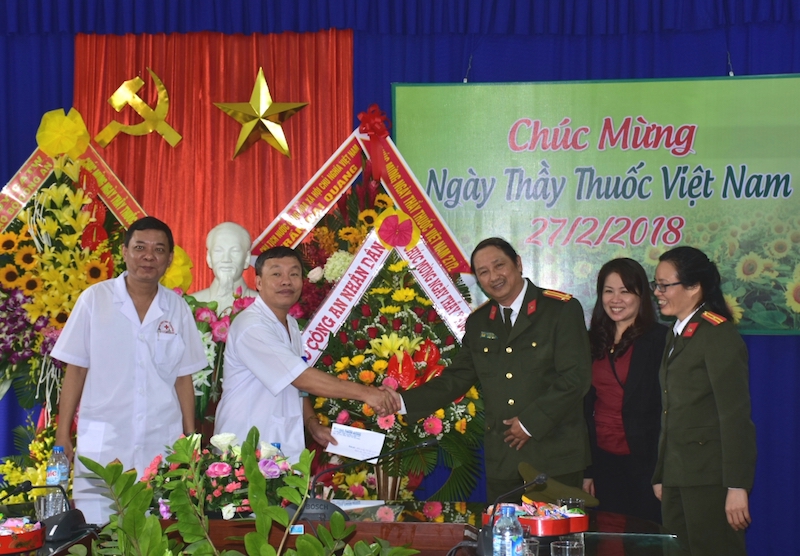 Báo CAND chúc mừng Bệnh viện 199 nhân Ngày Thầy thuốc Việt Nam