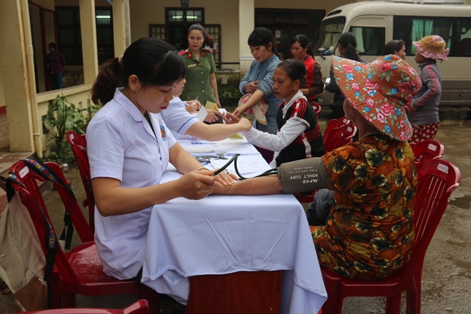 Bệnh viện 199 khám và cấp phát thuốc cho người dân Hòa Phú - Ảnh minh hoạ 2